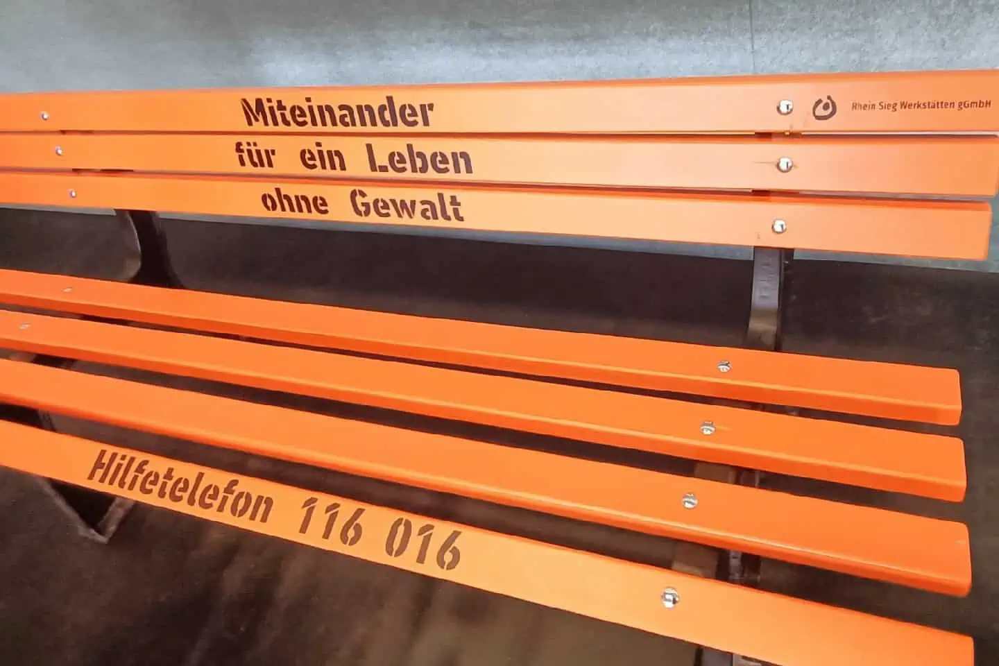 Bank Aktionstage gegen Gewalt an Frauen